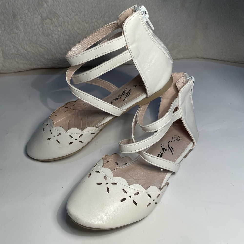 Iynx strapped dress shoes- closed toe dress sandals